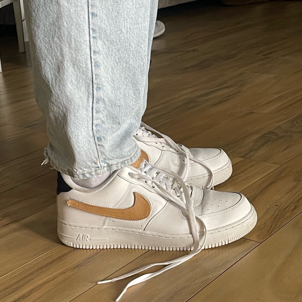 Nike Air Force 1 removable swoosh ‘07 LV8